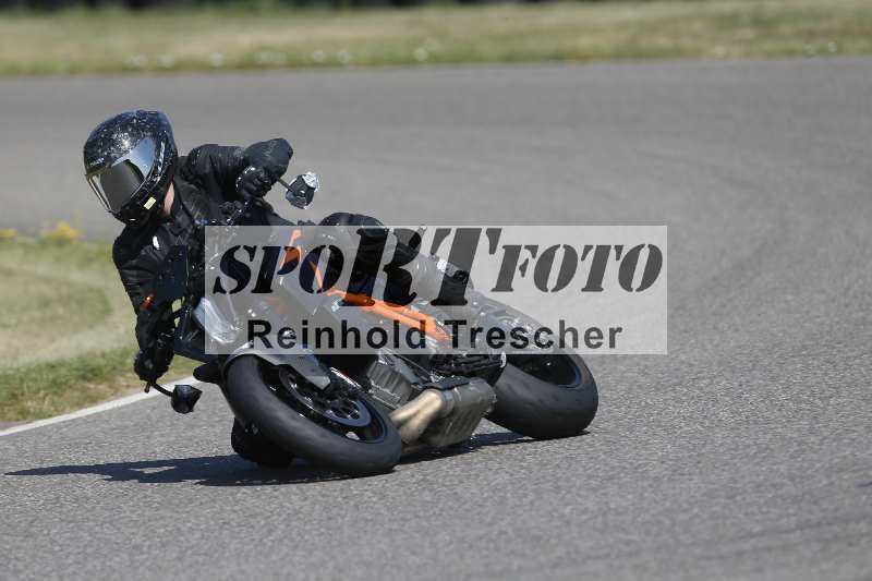 /21 17.06.2026  Ducati Schweiz Track Warmup ADR/Gruppe gelb/54